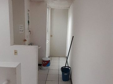 CASA EN VENTA  DE 3 RECAMARAS COLONIA SANTA CATARINA A 6 MIN DE LA 24 SUR Y PERIFERICO