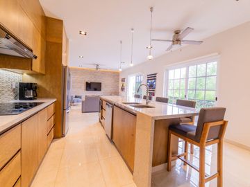 Departamento de 2 recamaras en venta en condominio Palacio Huatulco en la zona hotelera Tangolunda, Huatulco, Oaxaca, México