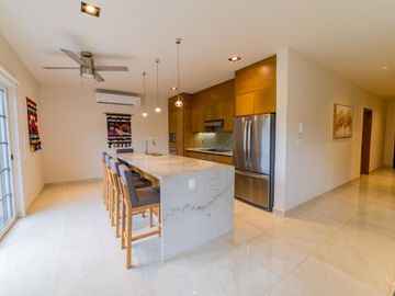 Departamento de 2 recamaras en venta en condominio Palacio Huatulco en la zona hotelera Tangolunda, Huatulco, Oaxaca, México