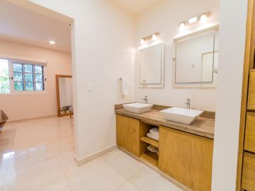 Departamento de 2 recamaras en venta en condominio Palacio Huatulco en la zona hotelera Tangolunda, Huatulco, Oaxaca, México