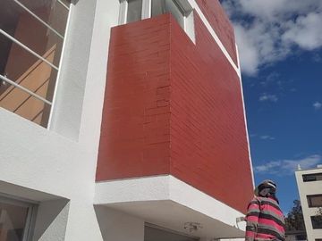 Venta de casa en Quito - Sector Mena del Hierro