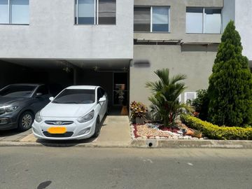 VENDO CASA CONDOMINIO JAMUNDI
