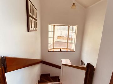 Venta de Casa Esquinera  de 3 Dormitorios dentro del Conjunto Residencial Boston Gardens en Urbanización Balcón Del Norte