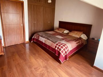 Venta de Casa Esquinera  de 3 Dormitorios dentro del Conjunto Residencial Boston Gardens en Urbanización Balcón Del Norte