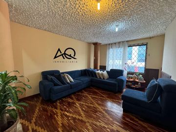 Casa rentera en venta en Loja calle Macará