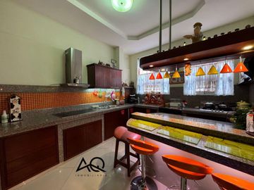 Casa rentera en venta en Loja calle Macará