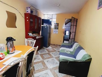Venta Casa Frente Al Instituto Seoane A Pocas Cuadras De La Estacion Bayobar Del Tren Electrico