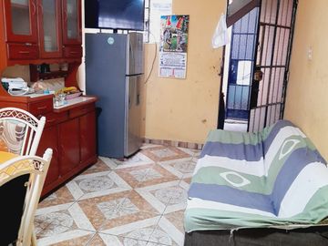 Venta Casa Frente Al Instituto Seoane A Pocas Cuadras De La Estacion Bayobar Del Tren Electrico