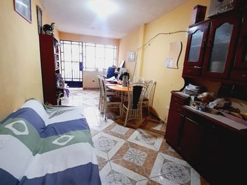 Venta Casa Frente Al Instituto Seoane A Pocas Cuadras De La Estacion Bayobar Del Tren Electrico