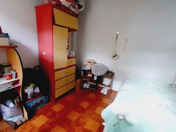 Venta Casa Frente Al Instituto Seoane A Pocas Cuadras De La Estacion Bayobar Del Tren Electrico