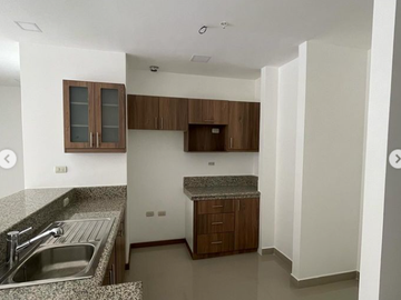 Se vende departamento en Torre Baró, Urb. Terranostra