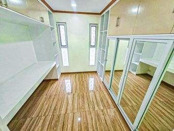 2 STOREY MODERN SINGLE HOUSE AND LOT FOR SALE IN BF RESORT VILLAGE LAS PIÑAS CITY