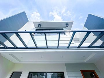 Brand New 2 Storey Modern Design House and Lot For Sale In Bf Resort Village Las pinas City