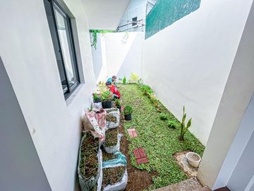 Brand New 2 Storey Modern Design House and Lot For Sale In Bf Resort Village Las pinas City