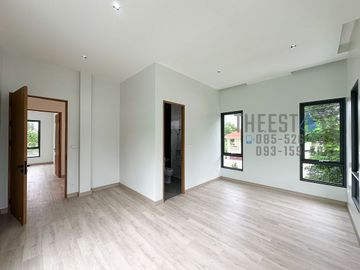 New Modern 4 Bed House with Private Pool in Pa Daet Chiang Mai for Sale
