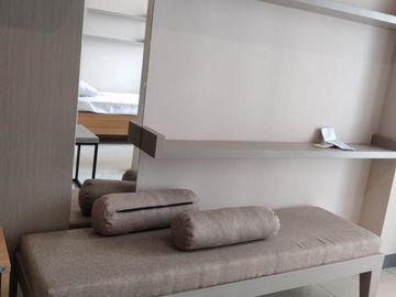 SEWA TAHUNAN 2BR APARTEMEN FURNISHED LENGKAP SIAP HUNI BENSON TOWER