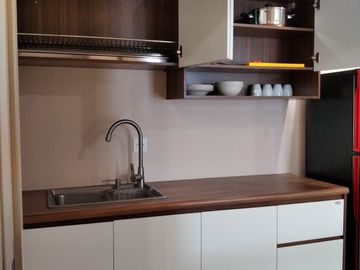 SEWA TAHUNAN 2BR APARTEMEN FURNISHED LENGKAP SIAP HUNI BENSON TOWER