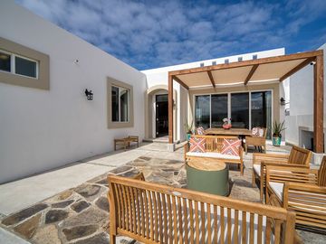 Casa moderna con vista al mar y cerca de la Playa en Villas Punta Piedra, Ensenada