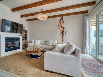 Casa moderna con vista al mar y cerca de la Playa en Villas Punta Piedra, Ensenada