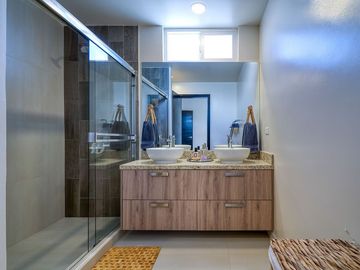 Casa moderna con vista al mar y cerca de la Playa en Villas Punta Piedra, Ensenada