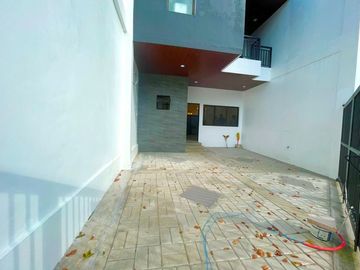 Brand New Duplex Townhouse for Sale in Better Living Paranaque City