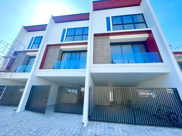 BRAND NEW STUNNING 3 STOREY TRIPLEX HOUSE AND LOT FOR SALE IN PARANAQUE CITY