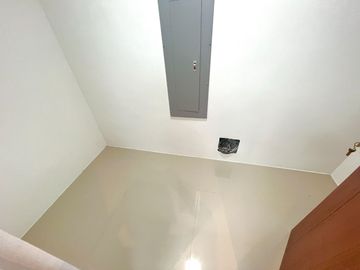 BRAND NEW STUNNING 3 STOREY TRIPLEX HOUSE AND LOT FOR SALE IN PARANAQUE CITY