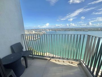 FOR SALE - 1BR WITH SEAVIEW BALCONY IN MANDANI BAY, MANDAUE CEBU. READY FOR OCCUPANCY.