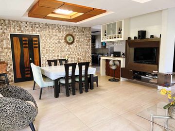 CORNER BUNGALOW HOUSE FOR SALE LOCATED AT CITY OF SAN FERNANDO NEAR VISTA MALL, PAMPANGA