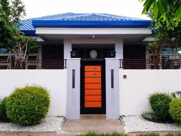 CORNER BUNGALOW HOUSE FOR SALE LOCATED AT CITY OF SAN FERNANDO NEAR VISTA MALL, PAMPANGA