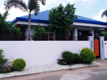 CORNER BUNGALOW HOUSE FOR SALE LOCATED AT CITY OF SAN FERNANDO NEAR VISTA MALL, PAMPANGA