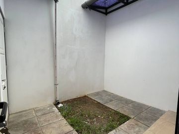 Rumah Dijual 3 kamar tidur modern Di Pagedangan Tangerang dekat Pusat Bisnis BSD Serpong Tangsel