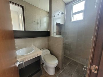 SE VENDE AMPLIO Y HERMOSO APTO UBICADO EN PANCE