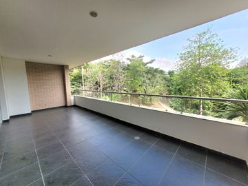 SE VENDE AMPLIO Y HERMOSO APTO UBICADO EN PANCE