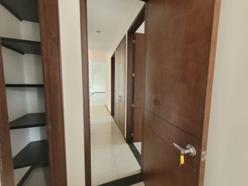 SE VENDE AMPLIO Y HERMOSO APTO UBICADO EN PANCE