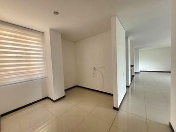 SE VENDE AMPLIO Y HERMOSO APTO UBICADO EN PANCE