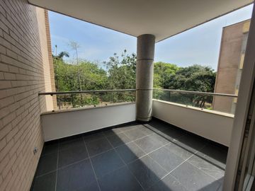 SE VENDE AMPLIO Y HERMOSO APTO UBICADO EN PANCE