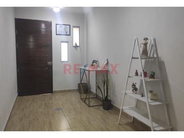 1109685 **Hermosa Casa De 2 Pisos Remodelada En Los Lirios De Naranjal, San Martín De Porres**