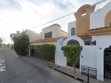 CASA A LA VENTA EN LOS PORTALES, HERMOSILLO, SONORA, REMATE ADJUDICADO