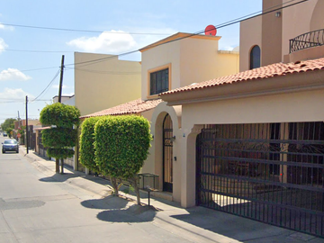 CASA A LA VENTA EN LOS PORTALES, HERMOSILLO, SONORA, REMATE ADJUDICADO