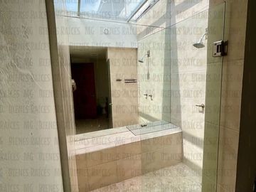 Casa en venta Col Capistrano, a 50 m de parque, Barrio Tampiquito, en San Pedro; a 2min d Av. A. Reyes, Calzada Rosario, Vasconcelos y Lomas del Valle