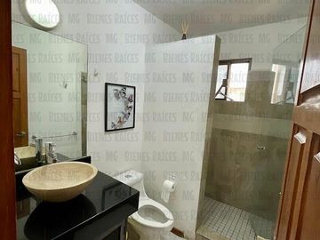 Casa en venta Col Capistrano, a 50 m de parque, Barrio Tampiquito, en San Pedro; a 2min d Av. A. Reyes, Calzada Rosario, Vasconcelos y Lomas del Valle