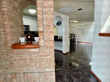 Casa en venta Col Capistrano, a 50 m de parque, Barrio Tampiquito, en San Pedro; a 2min d Av. A. Reyes, Calzada Rosario, Vasconcelos y Lomas del Valle