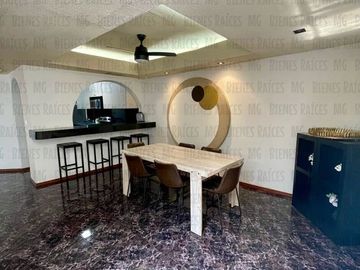 Casa en venta Col Capistrano, a 50 m de parque, Barrio Tampiquito, en San Pedro; a 2min d Av. A. Reyes, Calzada Rosario, Vasconcelos y Lomas del Valle