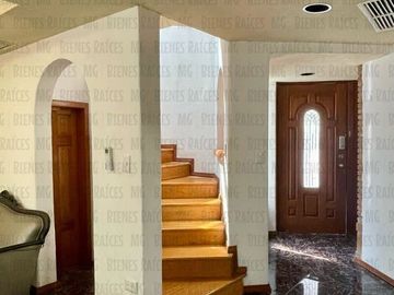 Casa en venta Col Capistrano, a 50 m de parque, Barrio Tampiquito, en San Pedro; a 2min d Av. A. Reyes, Calzada Rosario, Vasconcelos y Lomas del Valle
