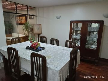 VENDO AMPLIO DEPARTAMENTO EN LINCE