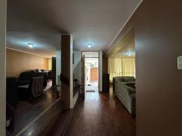 VENDO AMPLIO DEPARTAMENTO EN LINCE