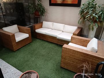 VENDO AMPLIO DEPARTAMENTO EN LINCE