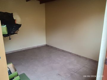 VENDO AMPLIO DEPARTAMENTO EN LINCE