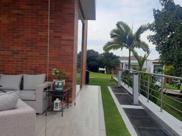 VENDO CASA EN CONJUNTO RESIDENCIA LA CIMA EN RUITOQUE CONDOMINIO CLUB